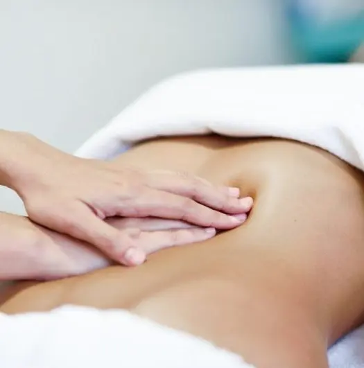 Catherine Jean séance de shiatsu du ventre au centre sarada
